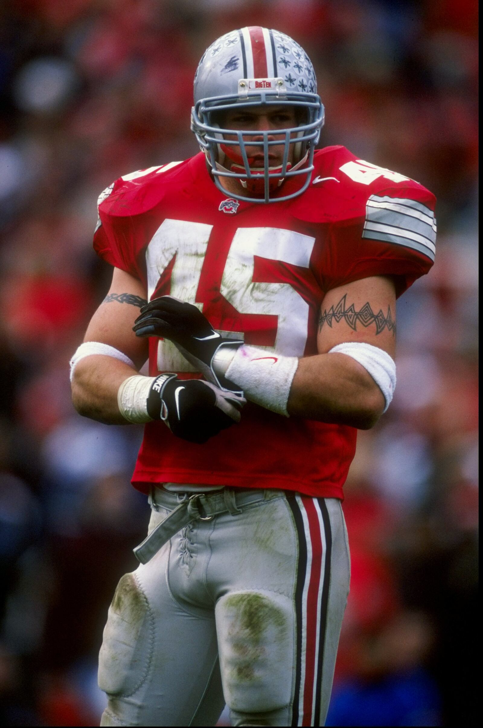 21 Nov 1998:  Linebacker Andy Katzenmoyer #45 of the Ohio State Buckeyes in action during the game against the Michigan Wolverines at the Ohio Stadium in Columbus, Ohio. The Buckeyes defeated the Wolverines 31-16. Mandatory Credit: Harry How  /Allsport