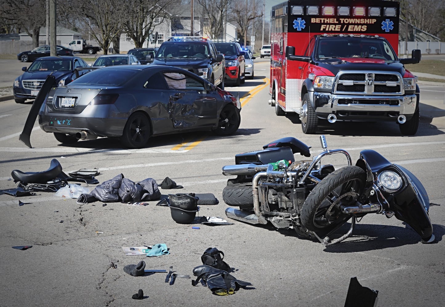 Motorcycle crash in Enon