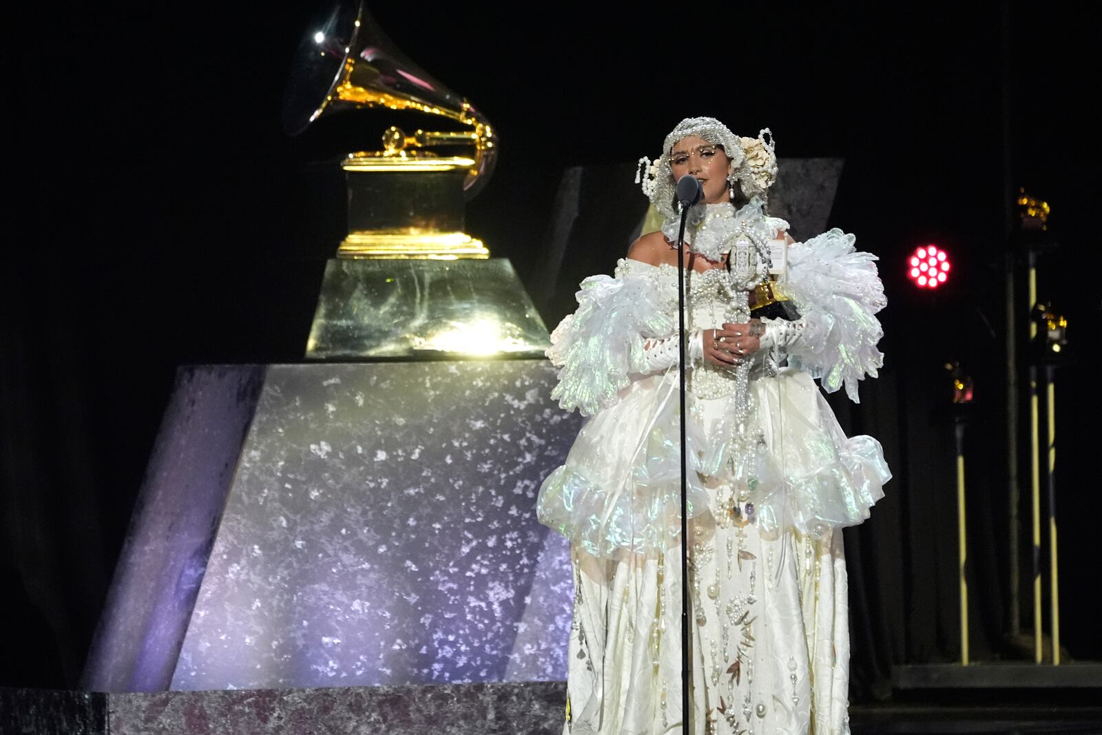 Sierra Ferrell accepts the award for best americana performance for "American Dreaming" during the 67th annual Grammy Awards on Sunday, Feb. 2, 2025, in Los Angeles. (AP Photo/Chris Pizzello)