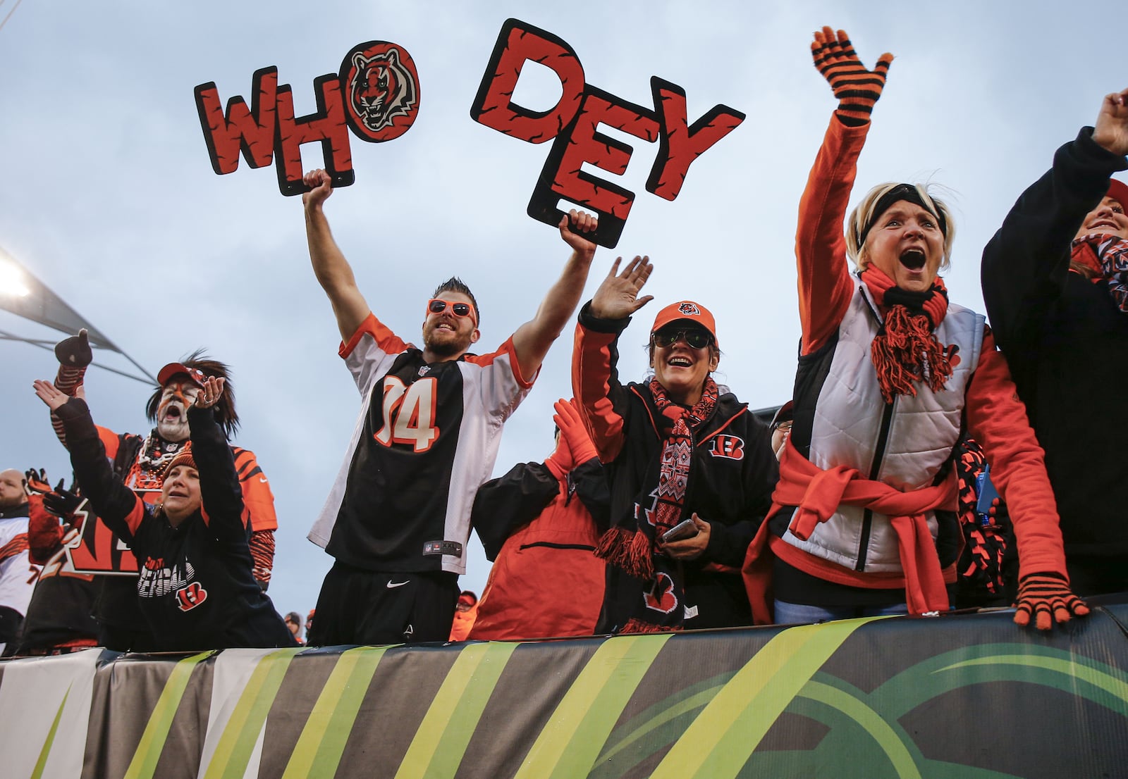 CINCINNATI, OH - DECEMBER 01: Cincinnati Bengals fans celebrate following the first win of the season against the New York Jets at Paul Brown Stadium on December 1, 2019 in Cincinnati, Ohio. (Photo by Michael Hickey/Getty Images)