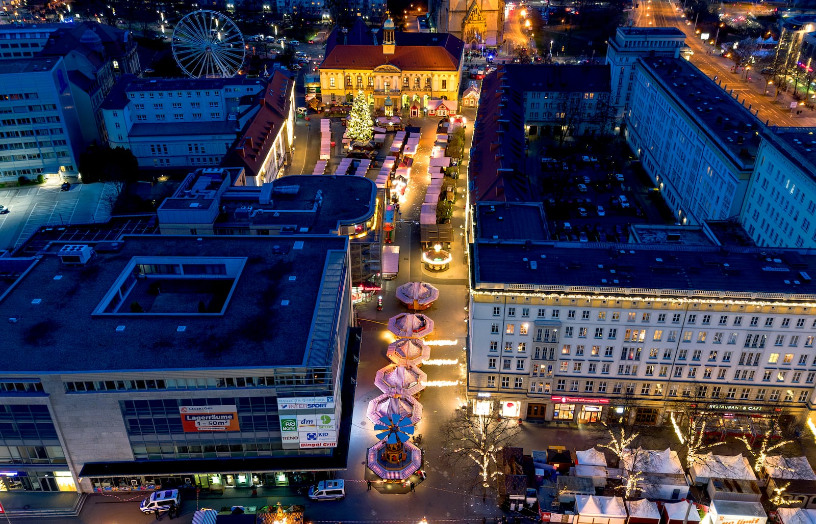 The Christmas market, where a car drove into a crowd on Friday evening, in Magdeburg, Germany, is empty on Saturday evening , Dec. 21, 2024. (AP Photo/Michael Probst)