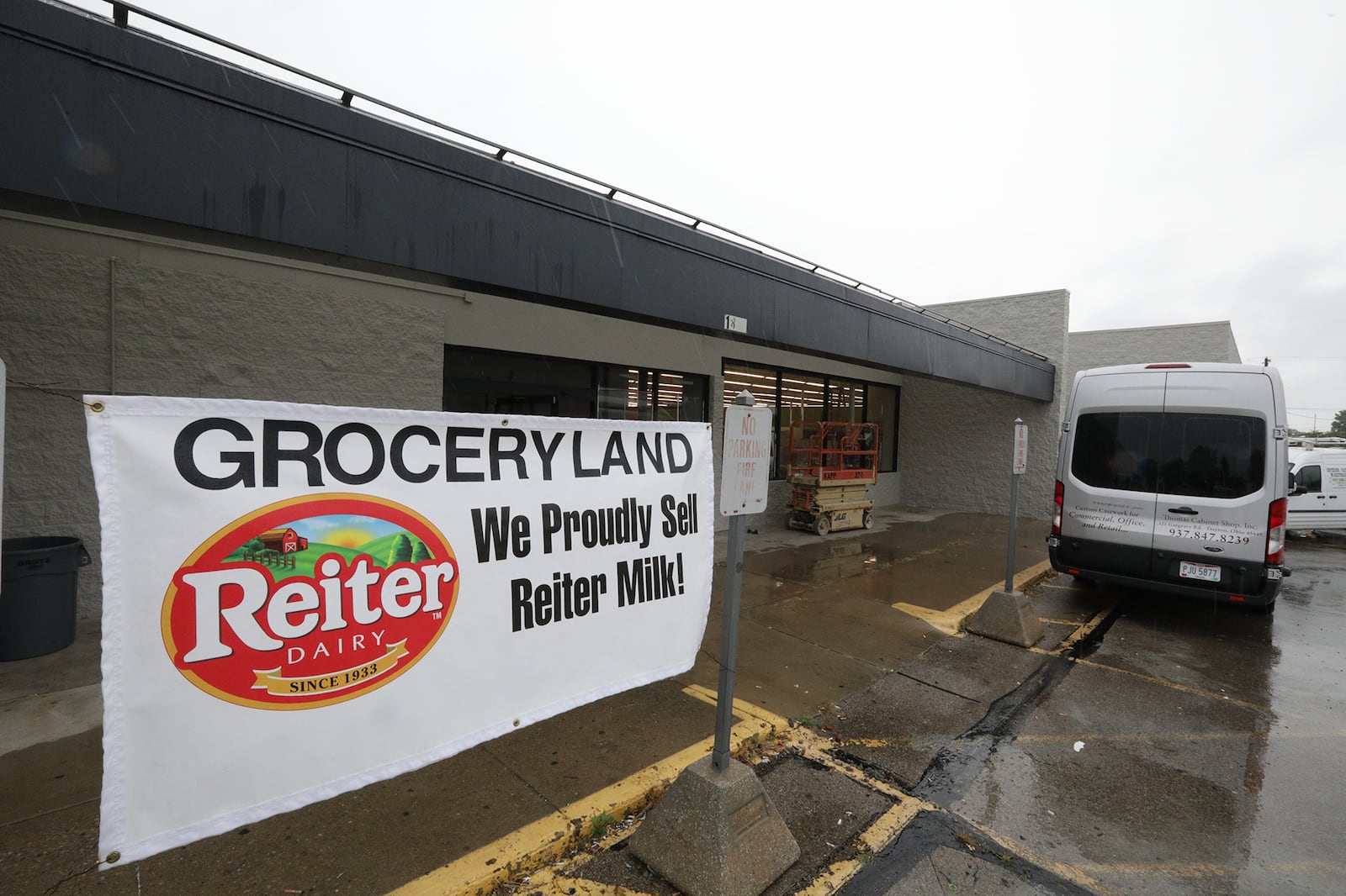 The exterior of the future Groceryland on South Limestone Street. BILL LACKEY/STAFF