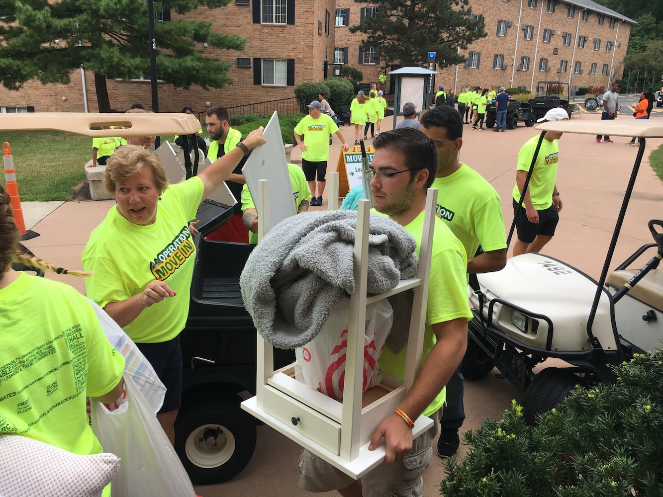 PHOTOS: 900 WSU freshmen move to campus for first time