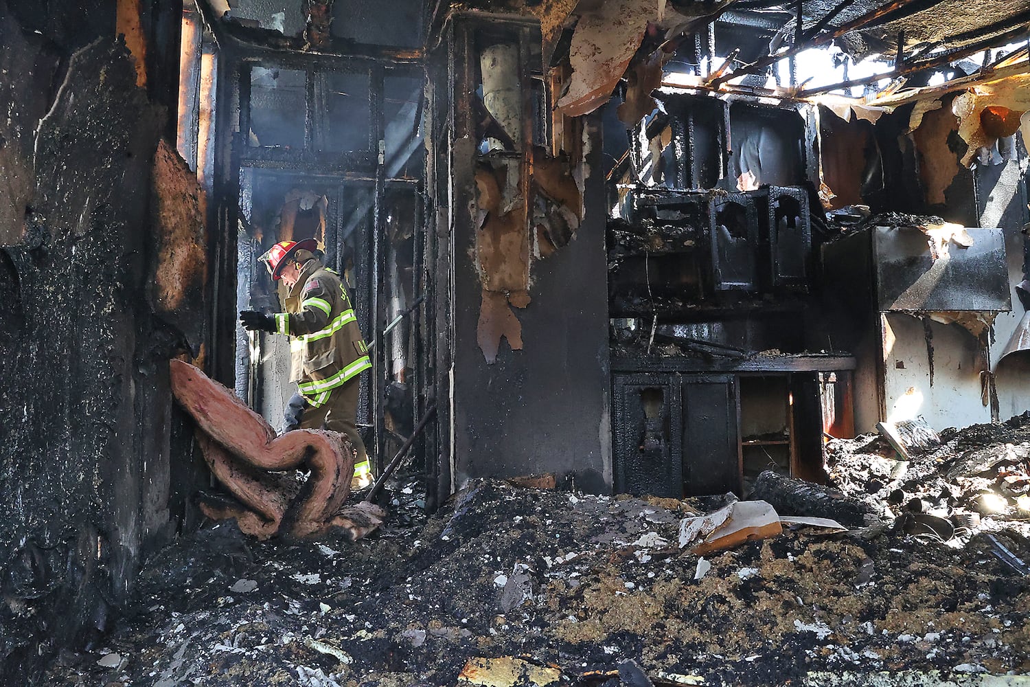 031822 Mobile Home Fire SNS