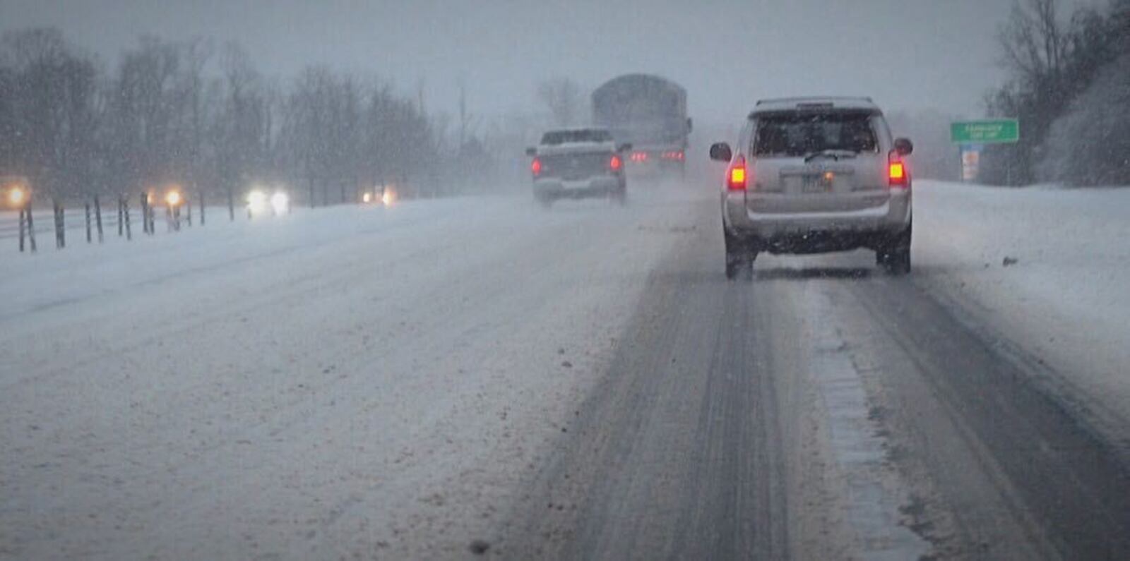 Most of I-675 was down to one lane in both directions due to the heavy snowfall Tuesday morning on Feb. 16, 2021. MARSHALL GORBY\STAFF