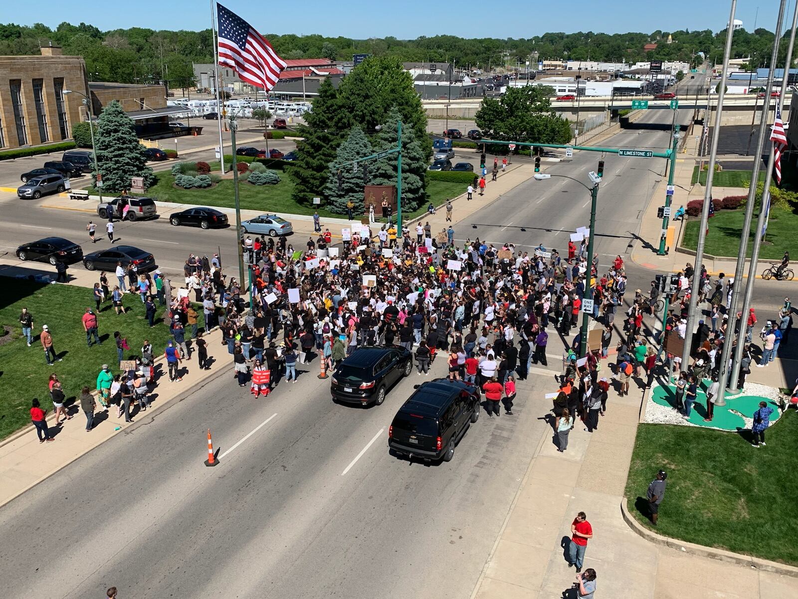 A large crowd marched through Springfield on Sunday, May 31, 2020, at one point blocking the intersection of Columbia and Limestone. BILL LACKEY / STAFF