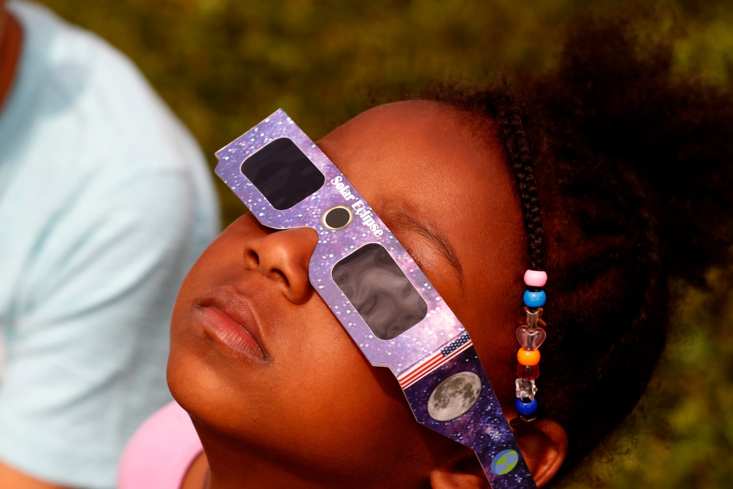 Springfield Students Watch Solar Eclipse