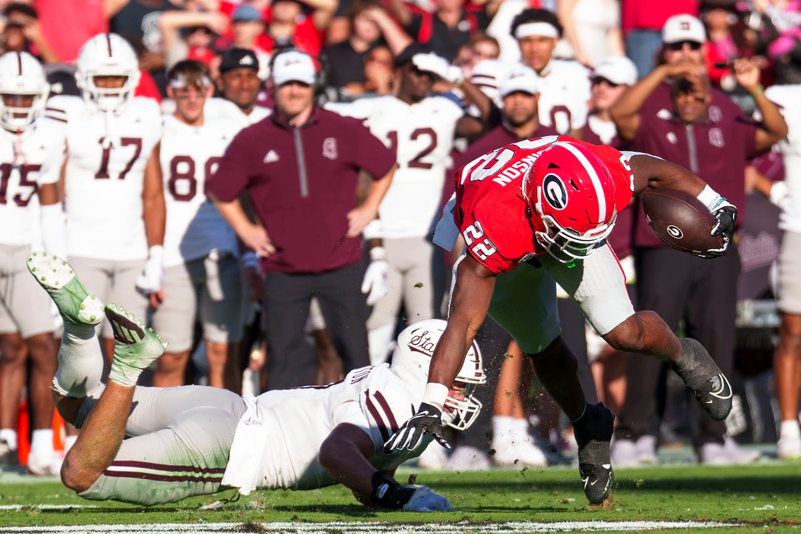 Georgia running back Branson Robinson (22) runs the ball during an NCAA college football game against Mississippi State, Saturday, Oct. 12, 2024, in Athens, Ga. (AP Photo/Jason Allen)