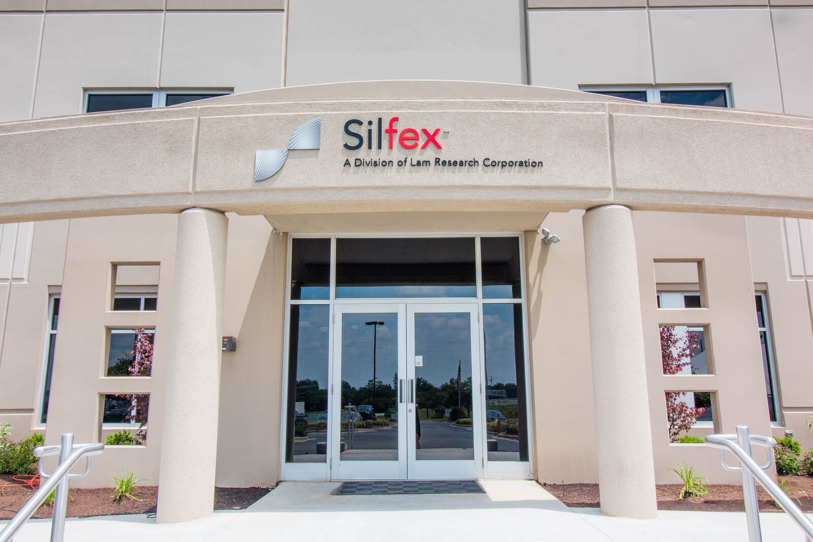 Silfex, which has a facility in Springfield, is looking to hire more than 100 people.