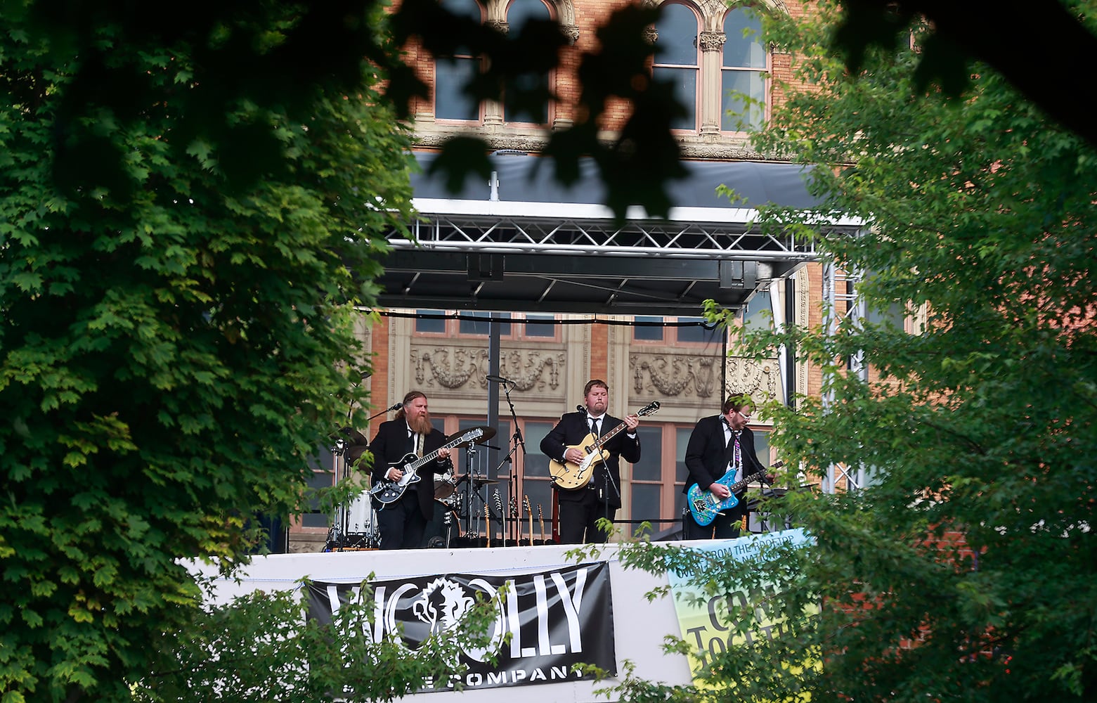 Rooftop Concert SNS