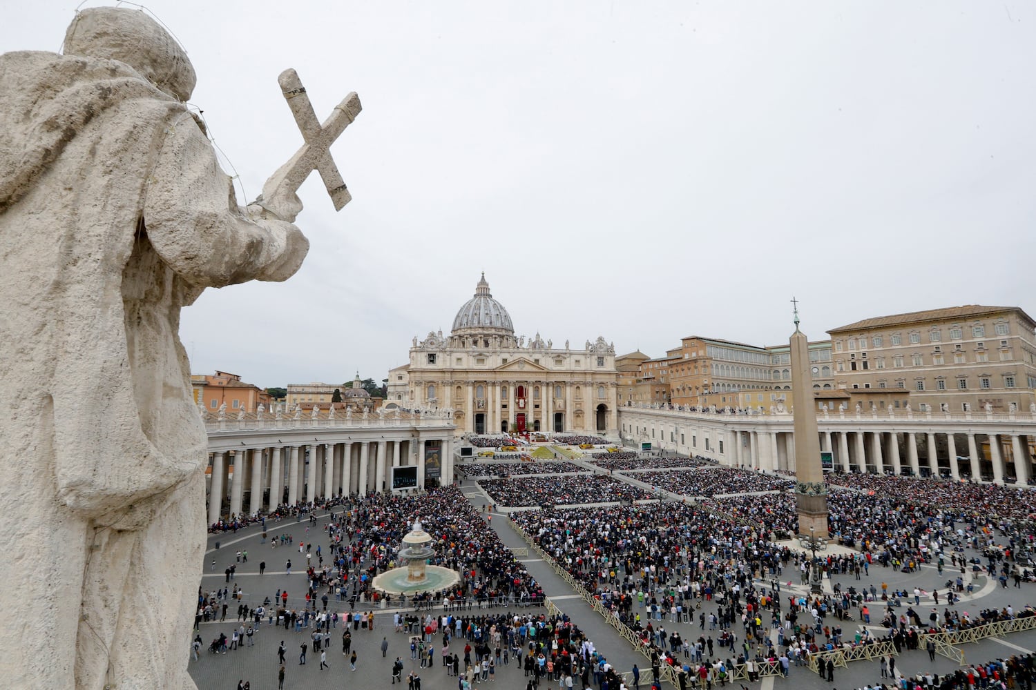 Photos: Pope Francis celebrates Easter Mass at the Vatican