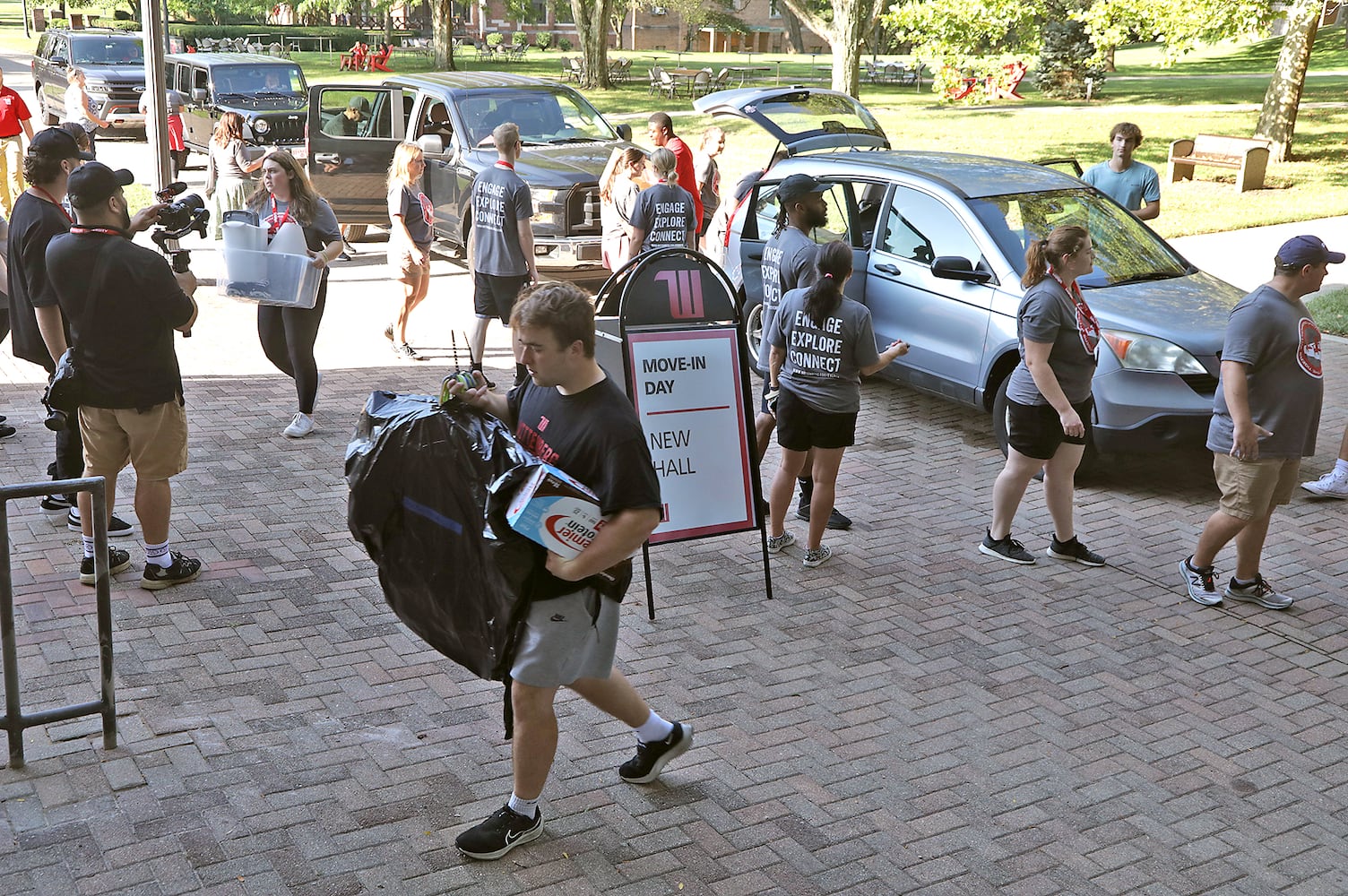 Witt Move-In Day SNS