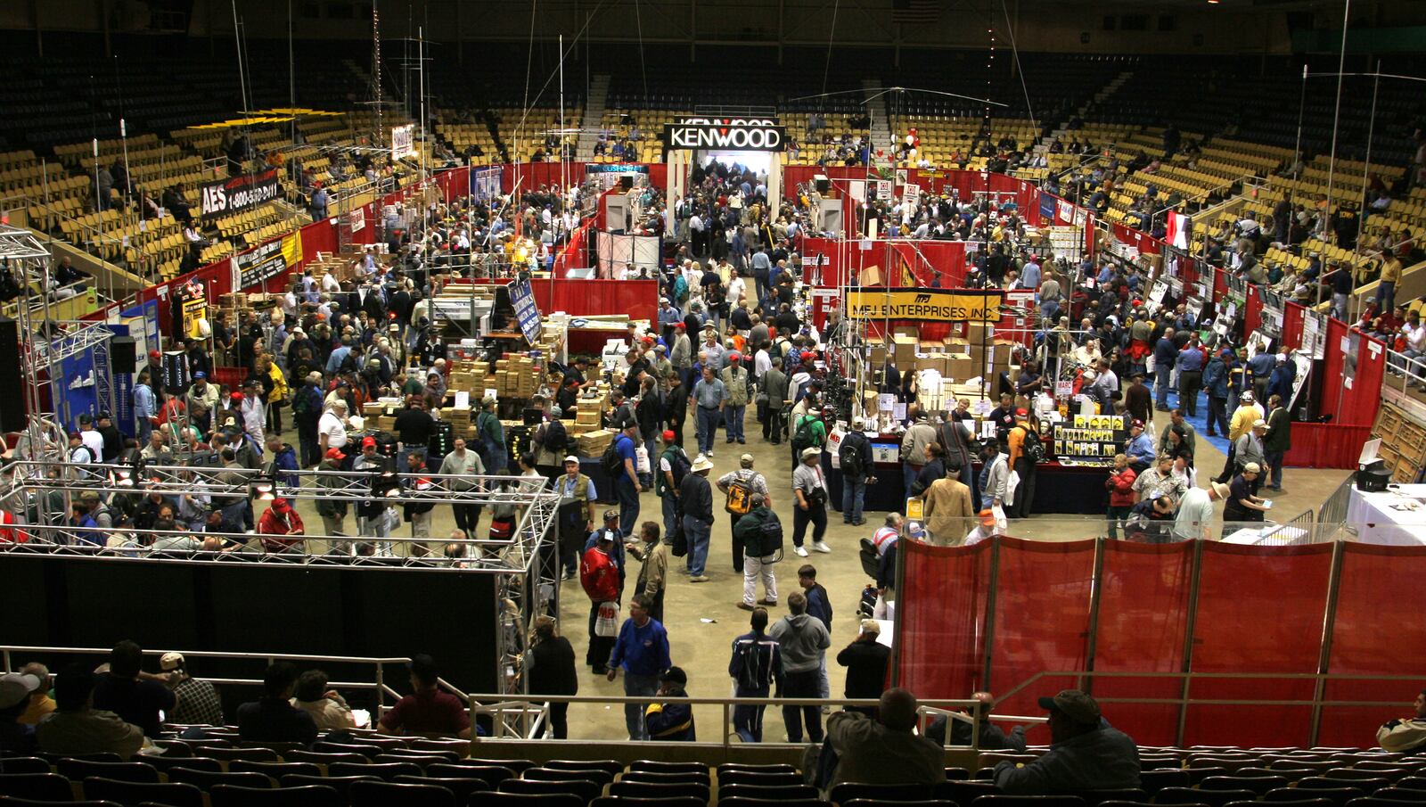 Dayton Hamvention as seen at Hara Arena in 2006. BILL GARLOW / STAFF