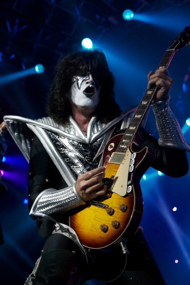 KISS plays Lakewood