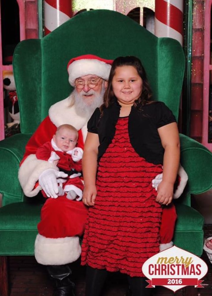 Santa celebrates 30 years at Upper Valley Mall