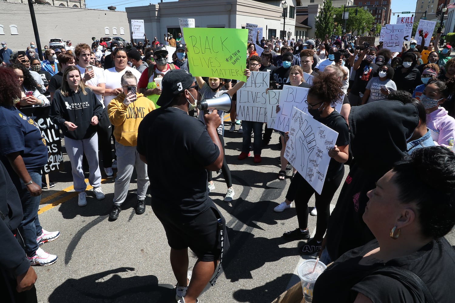 PHOTOS: Protesters March In Springfield