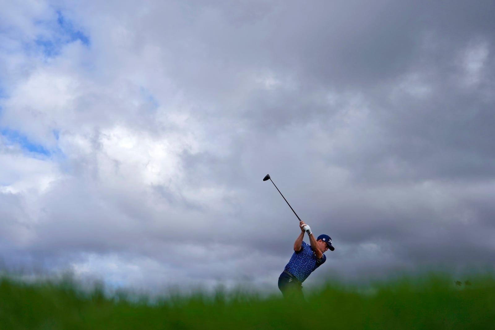 Justin Thomas hits from the 13th tee during the first round of The Sentry golf event, Thursday, Jan. 2, 2025, at Kapalua Plantation Course in Kapalua, Hawaii. (AP Photo/Matt York)