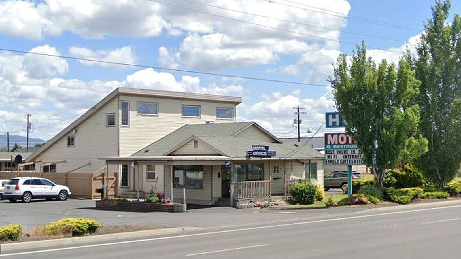 Pictured in a July 2019 Street View image is the Hub Motel in Redmond, Ore. James Lamb, who was a guest at the motel the morning of Dec. 31, 2019, is accused of attacking the 70-year-old owner in the motel office because she is Indian. (Google)