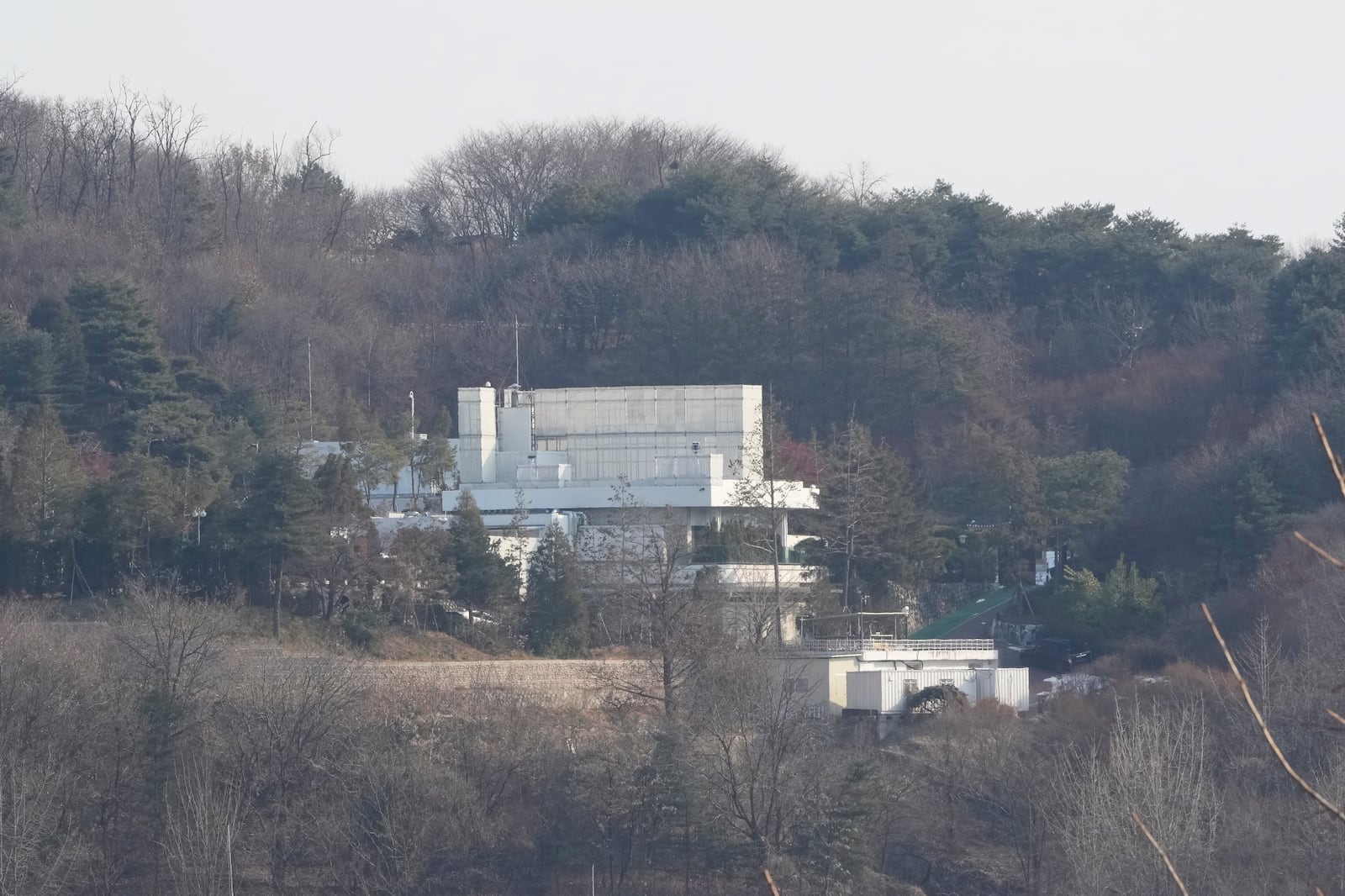 Impeached South Korean President Yoon Suk Yeol's residence is seen in Seoul, South Korea, Wednesday, Jan. 8, 2025. (AP Photo/Ahn Young-joon)