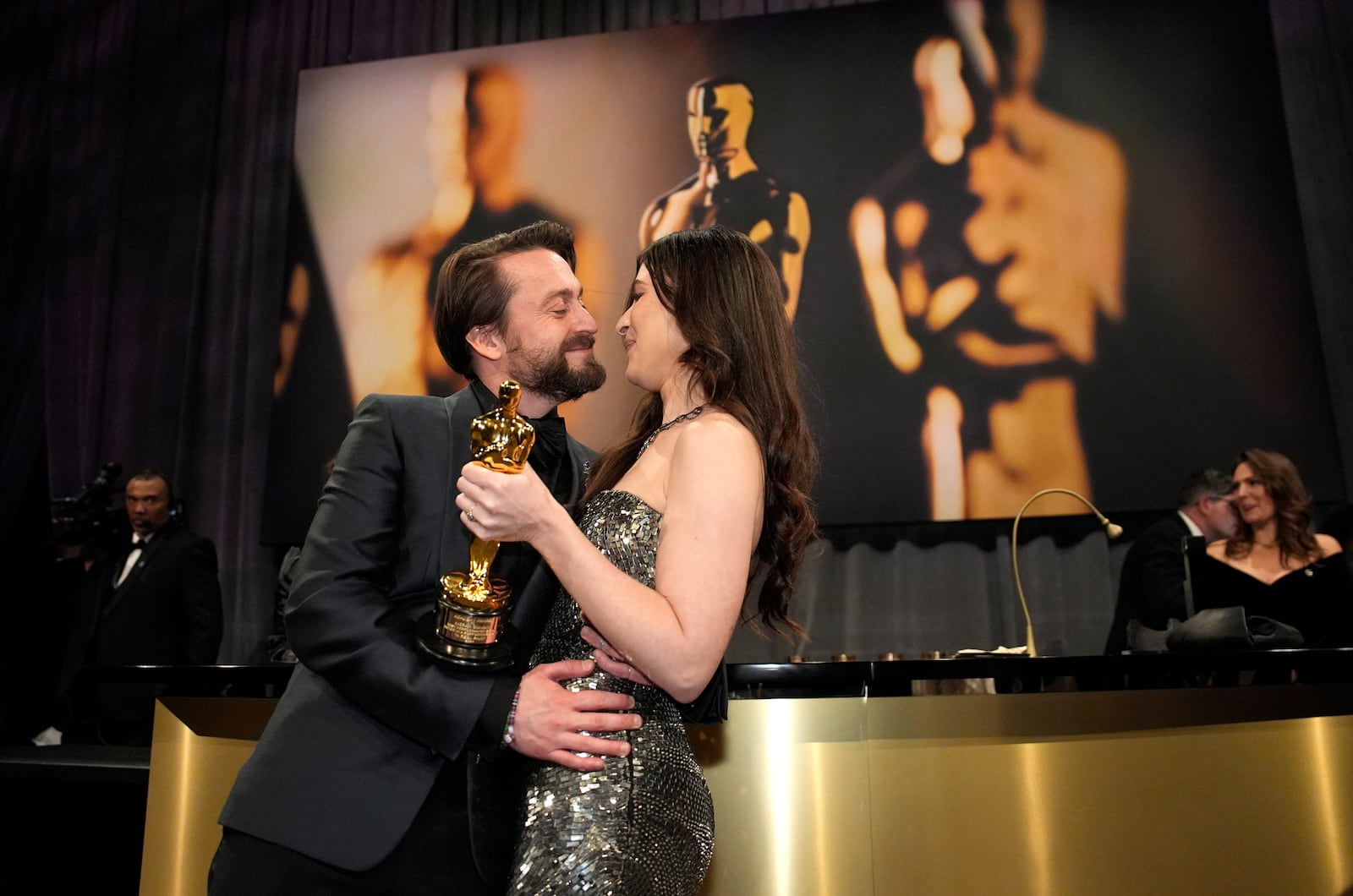 Kieran Culkin, left, winner of the award for best performance by an actor in a supporting role for "A Real Pain," and Jazz Charton at the Governors Ball after the Oscars on Sunday, March 2, 2025, in Los Angeles. (AP Photo/John Locher)