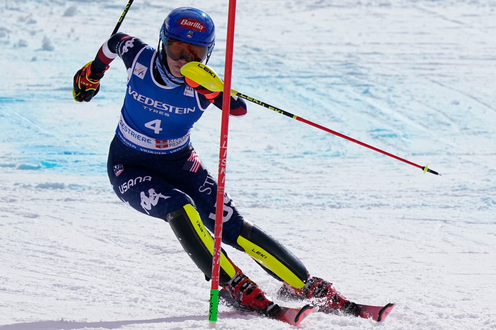 United States' Mikaela Shiffrin on her way to win an alpine ski, women's World Cup slalom, in Sestriere, Italy, Sunday, Feb. 23, 2025. (AP Photo/Piermarco Tacca)