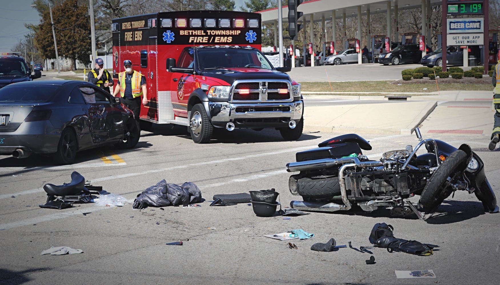 Motorcycle crash in Enon