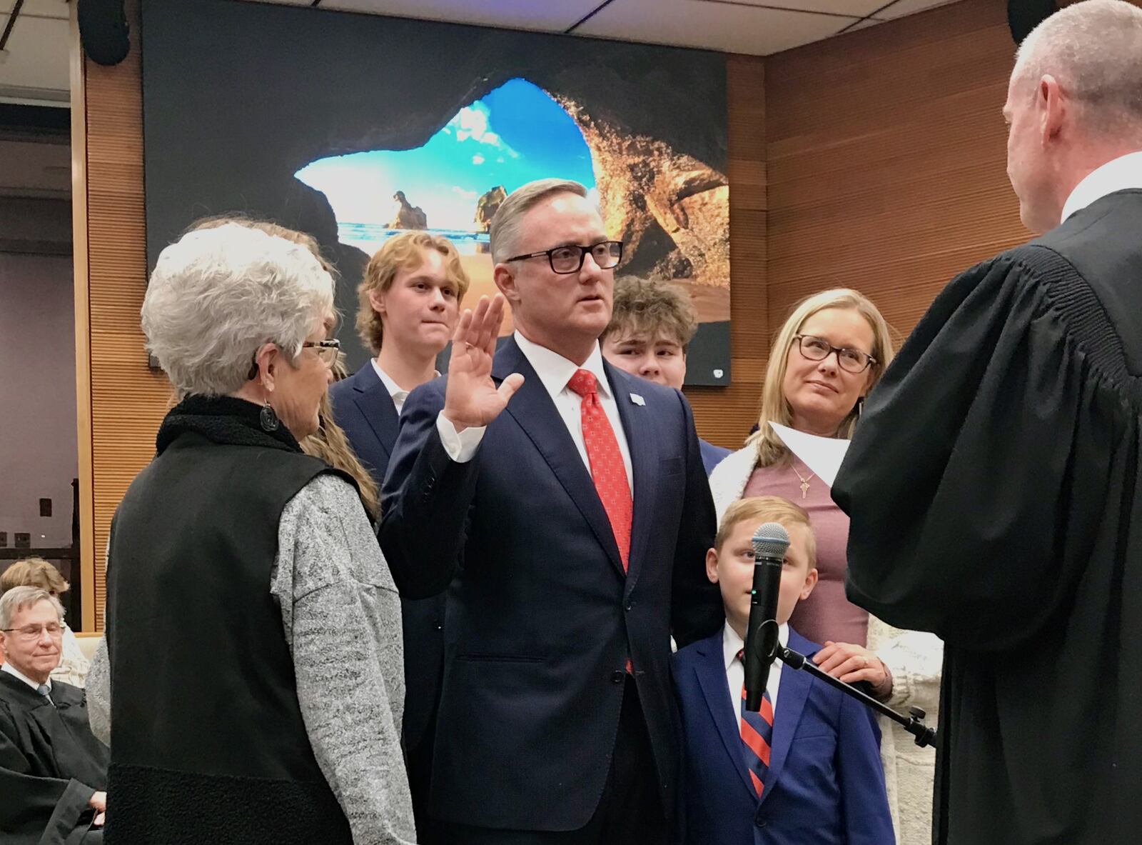 Mayor Rob Rue was sworn in to begin his elected term on Tuesday, Jan. 2, 2024. VICKY FORREST/CONTRIBUTING WRITER