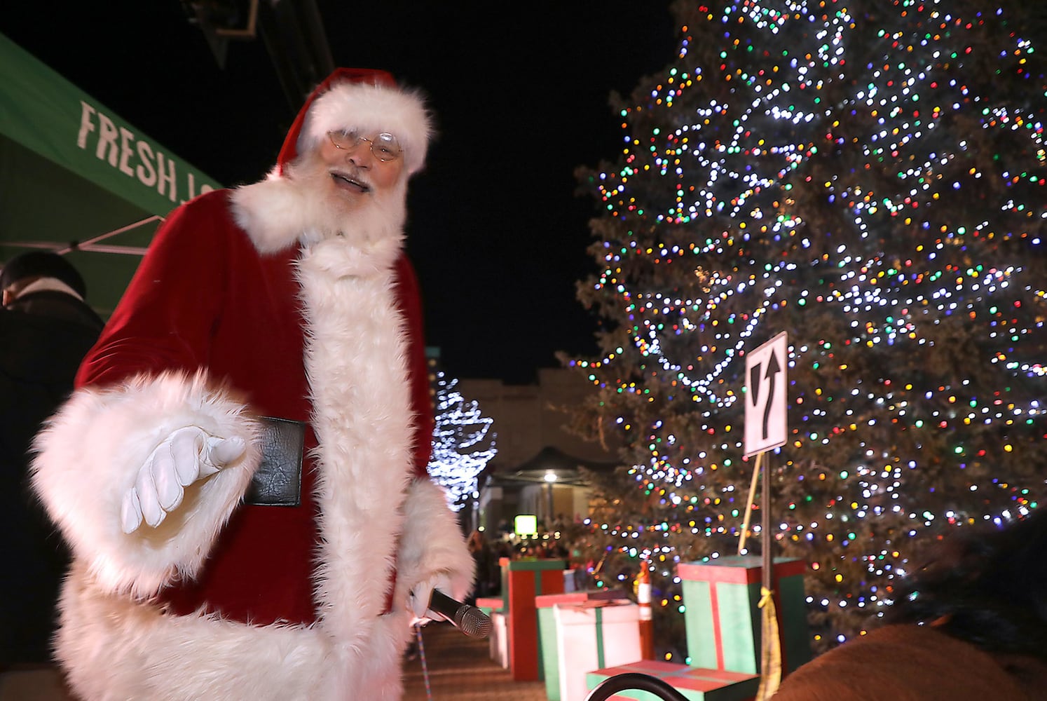 Holiday in the City brightens Springfield