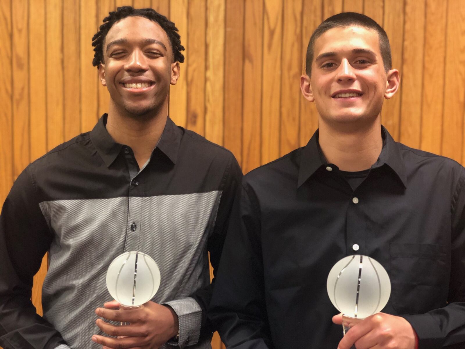 Catholic Central’s Sabien Doolittle (left) and Southeastern’s Charlie Bertemes were named co-winners of the Dan Hoyt Mr. Basketball award Thursday night at Wittenberg. Jeff Gilbert/CONTRIBUTED