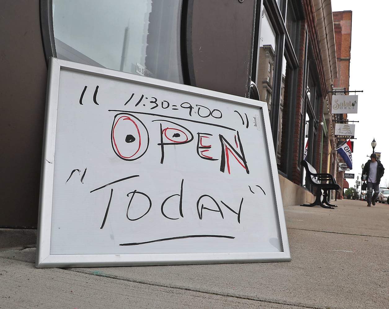 PHOTOS: Some Area Restaurants Start Indoor Dinning