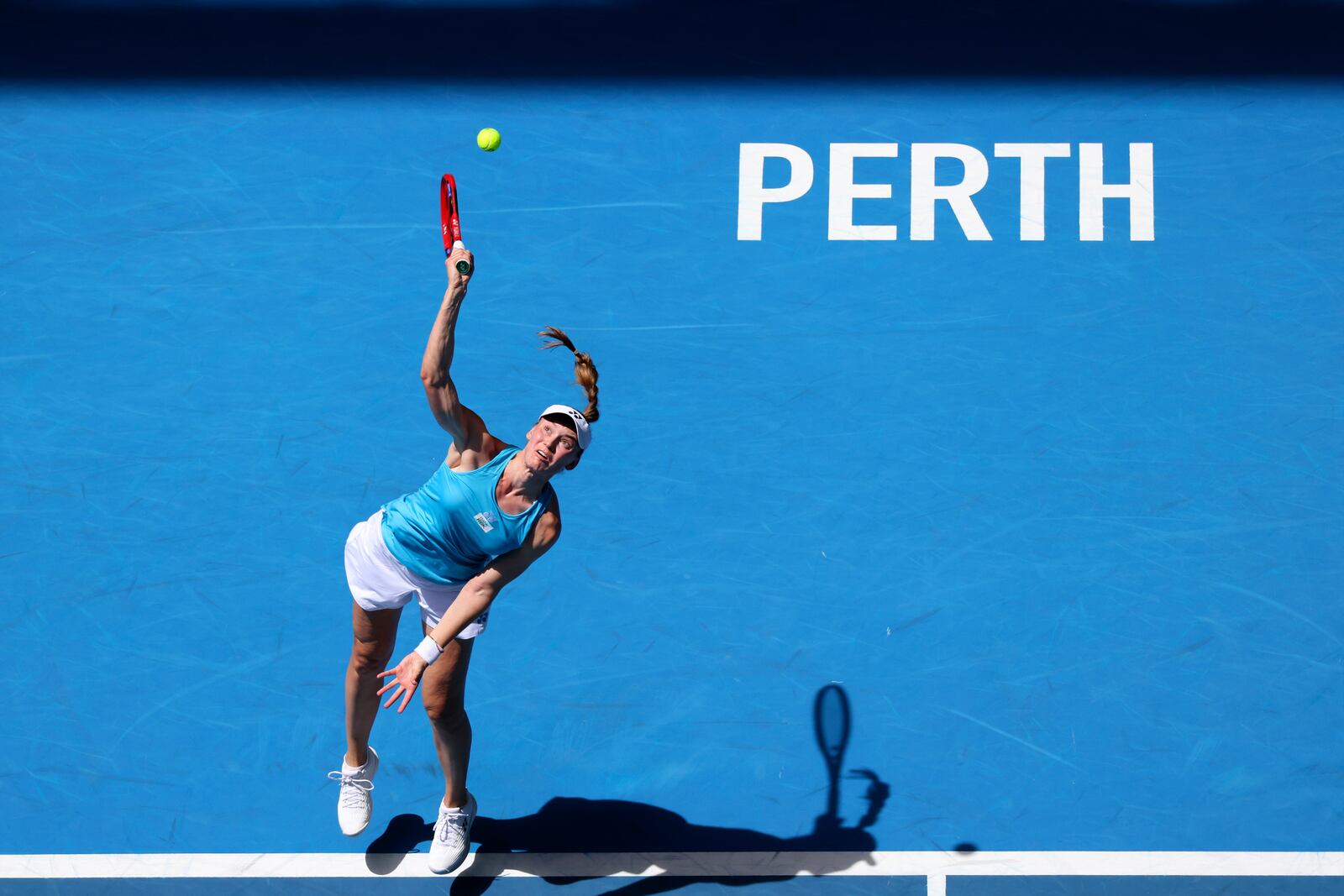 Elena Rybakina of Kazakhstan serves to Laura Siegemund of Germany during their United Cup tennis match in Perth, Australia, Wednesday, Jan. 1, 2025. (AP Photo/Trevor Collens)