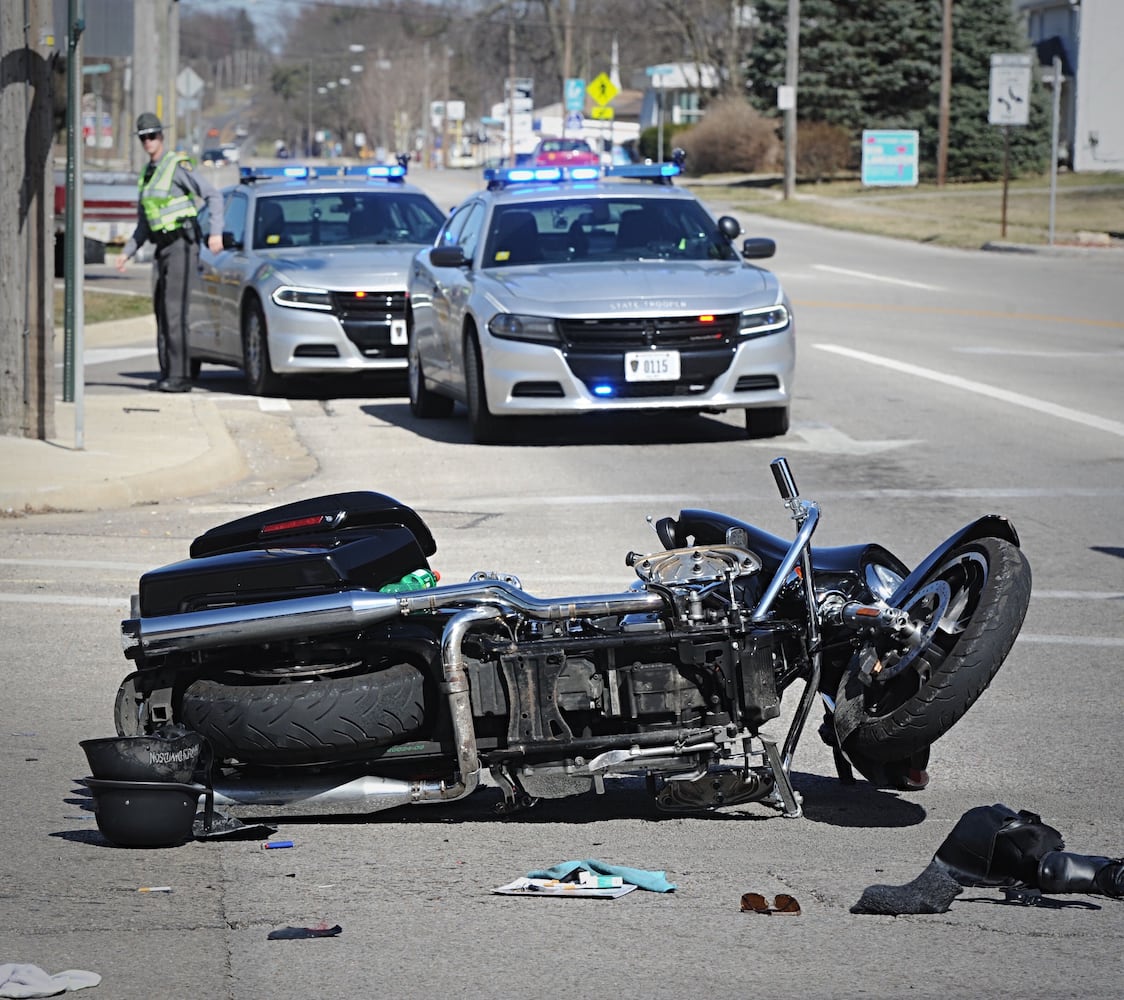 Motorcycle crash in Enon