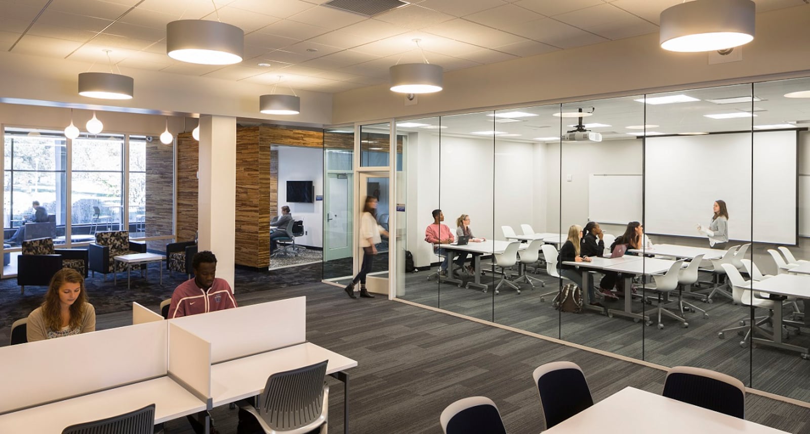 Clark State’s renovation of Rhodes Hall included constructing a Student Academic Support Center that includes upgraded computer labs, study and tutoring areas, spaces for student collaboration and testing centers. Contributed